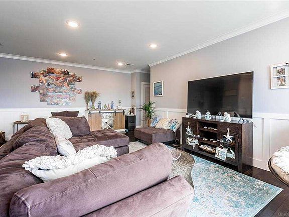5th image of 218 Marina Pointe Dr #218