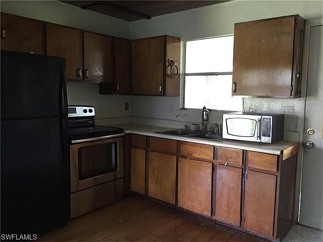 2nd image of 3744 Fort Simmons Ave