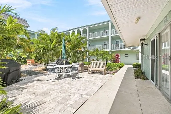1706 Belleair Forest Dr #136 — Photo 41