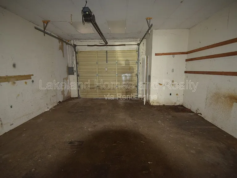 823 N Lake Parker Ave — Photo 6