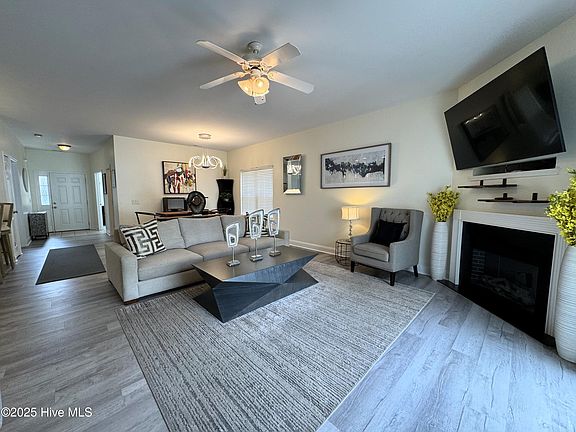 3rd image of 4983 Kona Court Unit 1