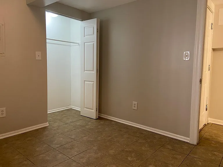 4009 S Calumet Ave — Photo 7