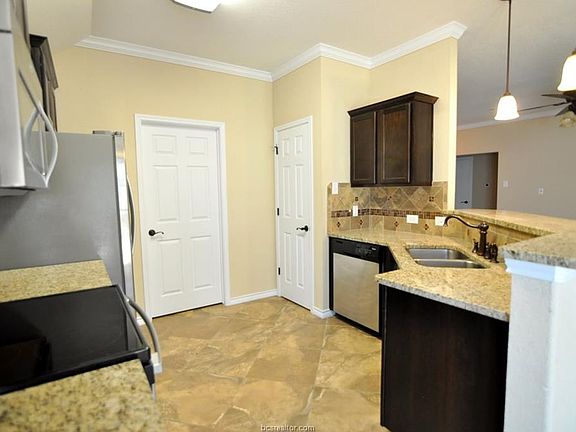 5th image of 2507 Leyla Ln