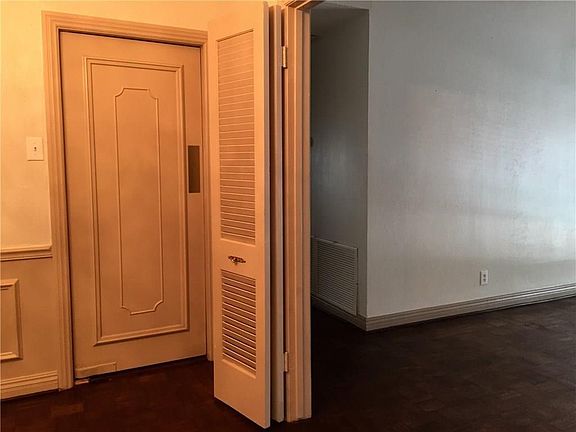 4th image of 6306 Diamond Head Cir APT 204