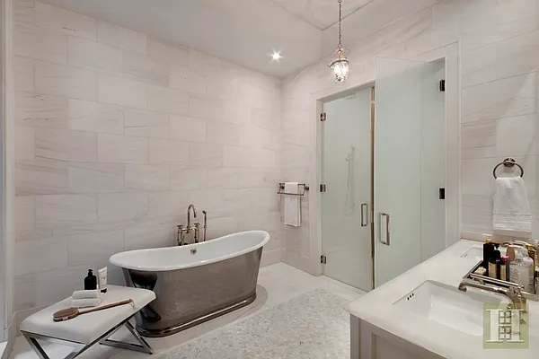 Rented by Halstead Real Estate | media 41