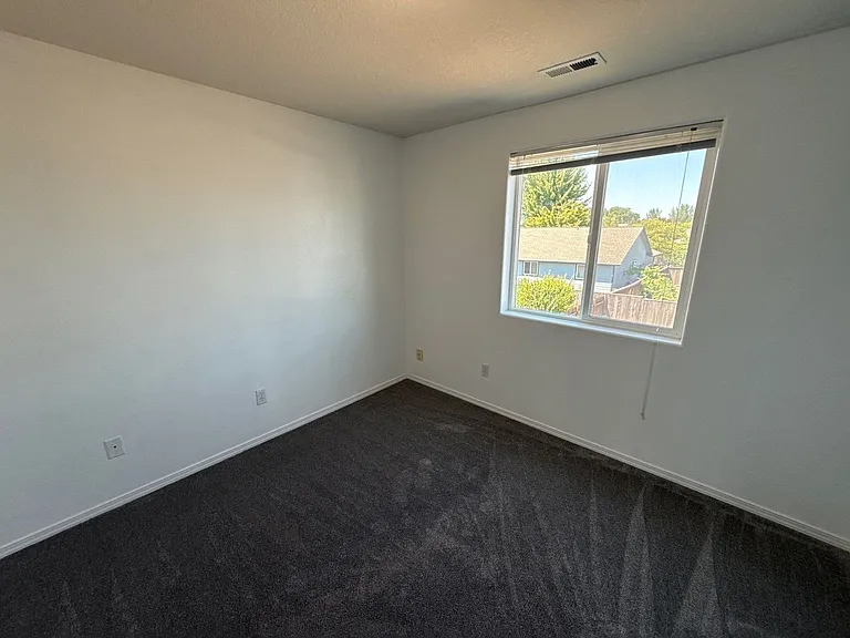 4105 Windy Ave NE — Photo 28