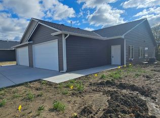 2953 S Bunker Hill Dr, Wichita, KS 67210