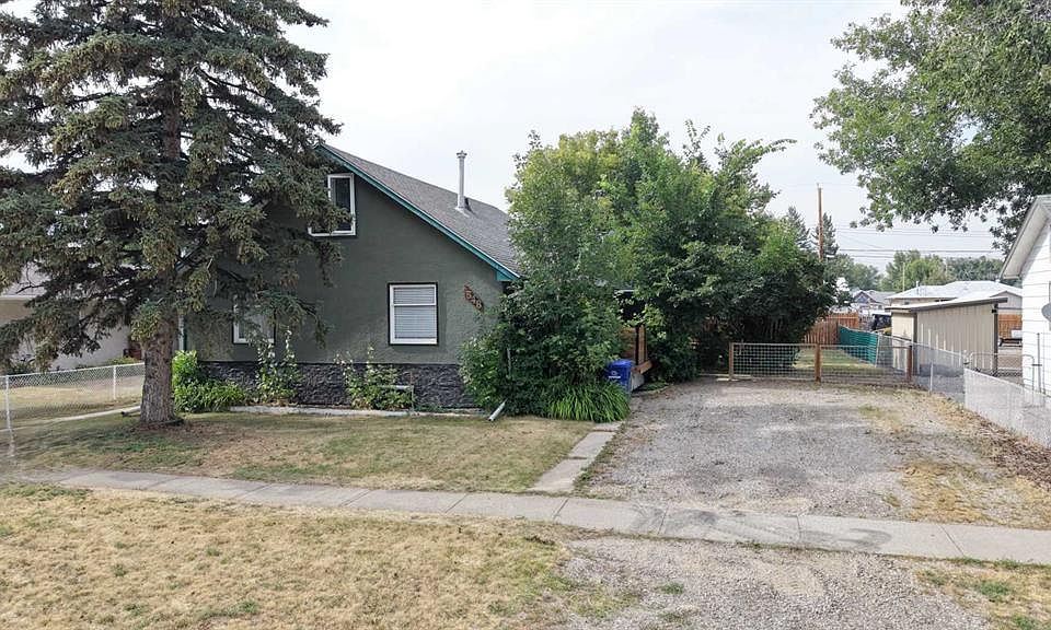 1st image of 348 S 47th Ave W
