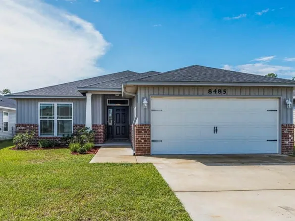 8485 Island Dr, Navarre, FL 32566