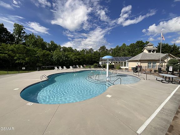 3rd image of 124 Plaza Dr #5402