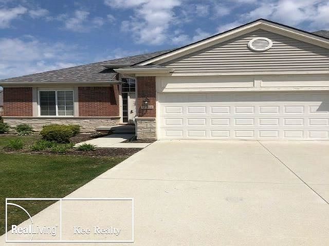 1st image of 14939 Village Park Cir #84