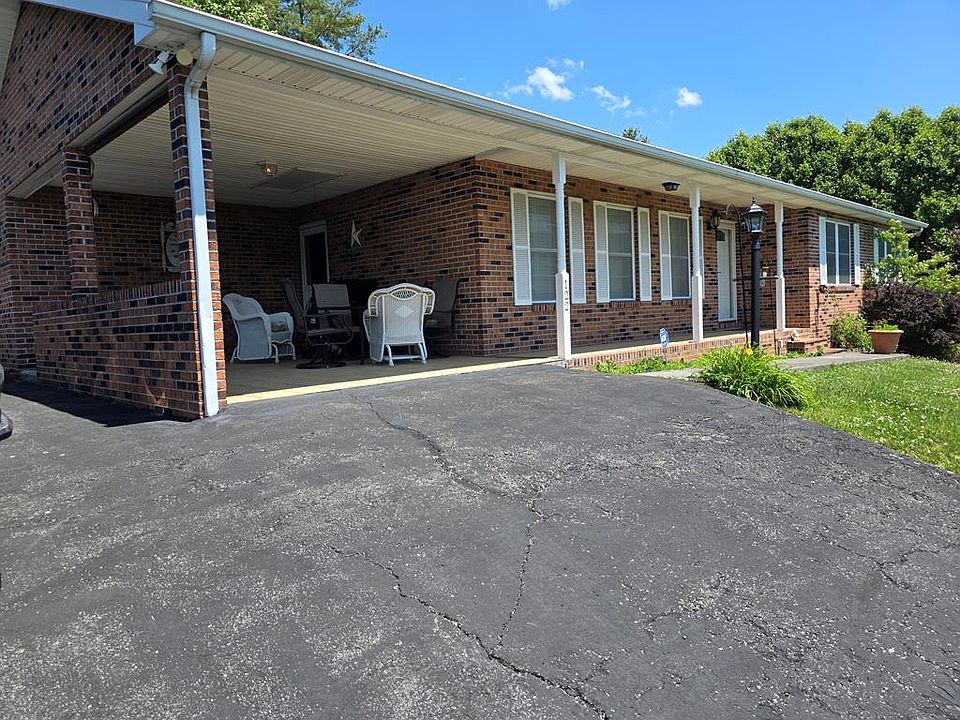 1st image of 122 Lawson Ln