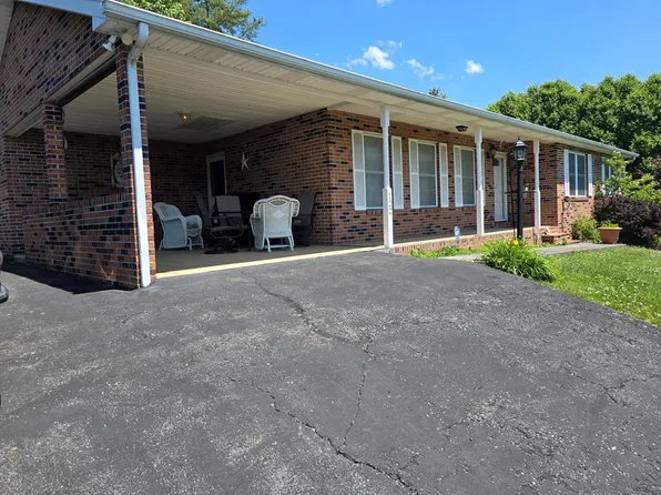 122 Lawson Ln, Cedar Bluff, VA 24609