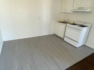 108 Center St APT 8, Taft, CA 93268