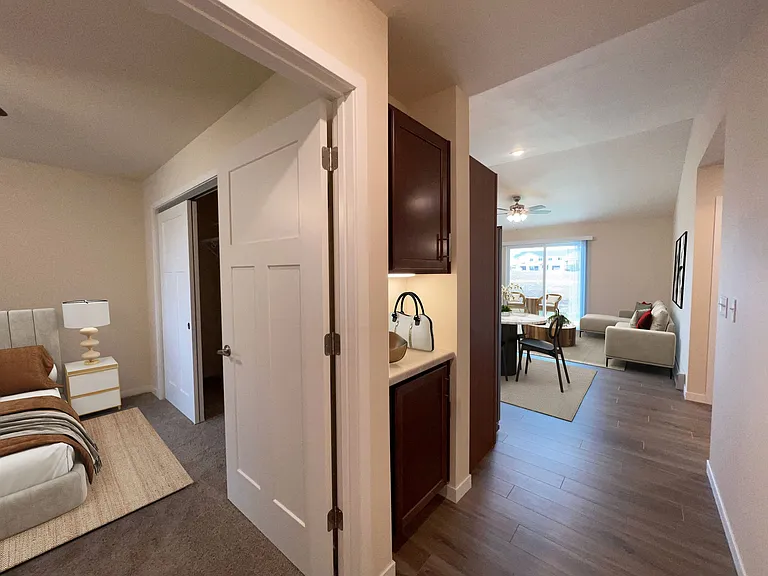 713 Caroline St — Photo 233