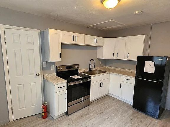 2nd image of 2252 Maple Ave #2254-2