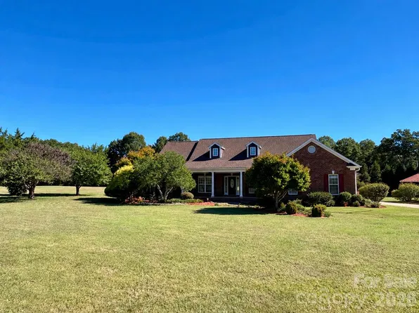 1501 Cox Rd, Matthews, NC 28104