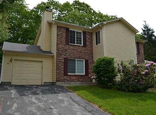 55 Governors Hl, West Warwick, RI 02893