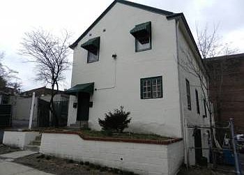 Building Photo 3