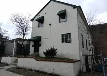 Building Photo 3