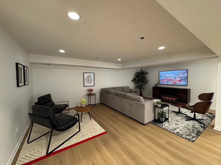 3059 W Augusta Blvd #B — Photo 37