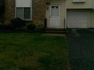 31 Geraldine Rd, East Windsor, NJ 08520