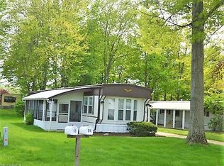 51 Parkway Dr #51, Olmsted Falls, OH