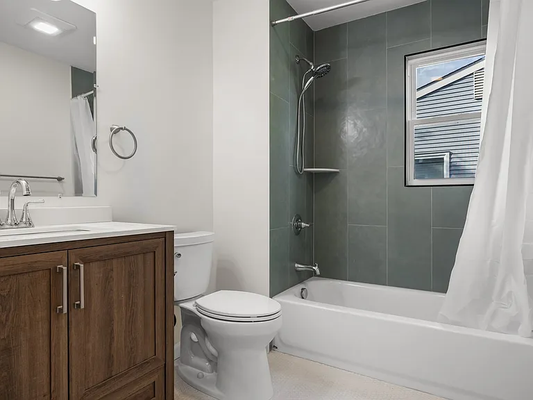 109 Huntington Dr — Photo 14