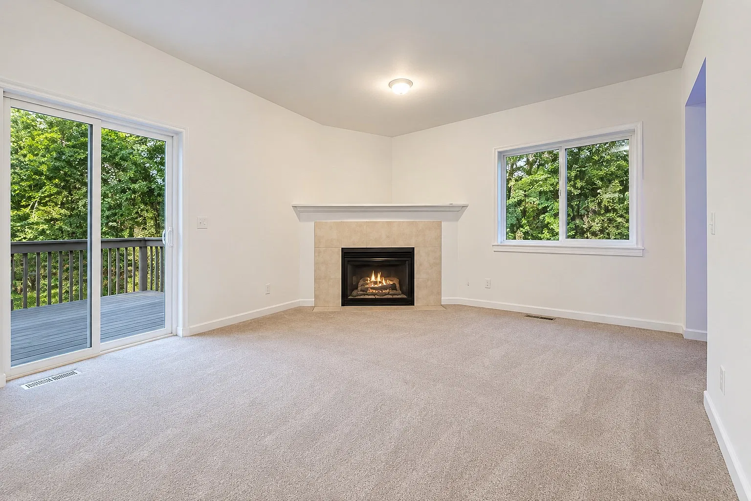 3 bed, 2100 sqft, $2,775 — Photo 3