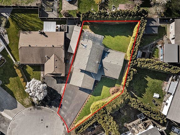 2nd image of 6425 Swanson St