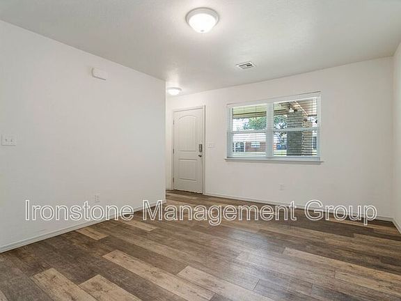3rd image of 5032 S Hudson Ave