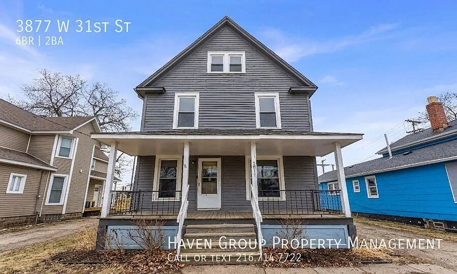 3877 W 31st St photo 1