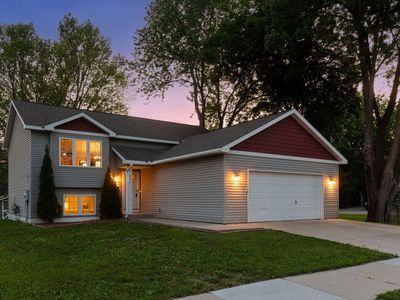 205 N Hickory St N, Chaska, MN, 55318