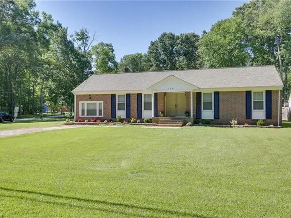 708 Seaford Rd, Seaford, VA 23696