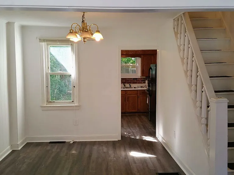 136 W Church Ave — Photo 10