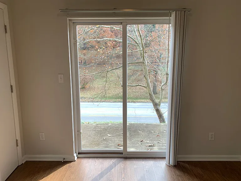 2745 Grinstead Dr #106 — Photo 17