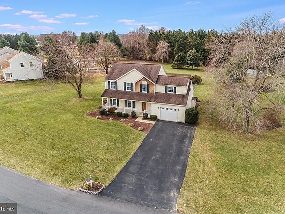 2nd image of 712 Victoria Dr