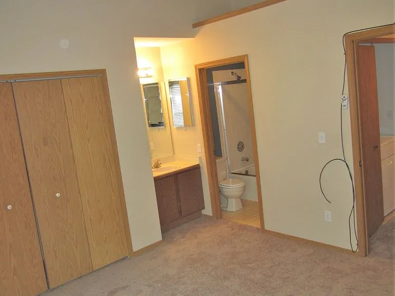 2528 Blazek Loop — Photo 9