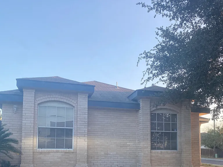 1801 Denmark Ln — Photo 3