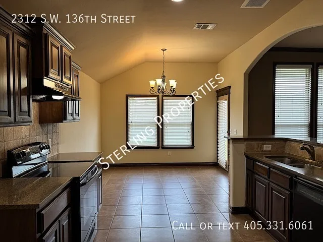 2312 SW 136th St — Photo 16