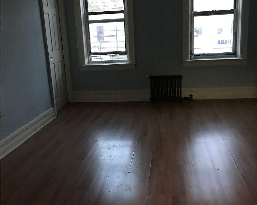 1st image of 14711 Hillside Ave