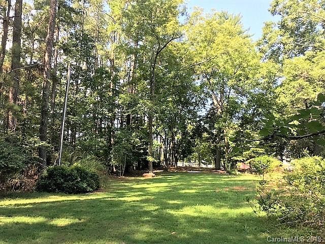 1st image of 32766 Valley Dr