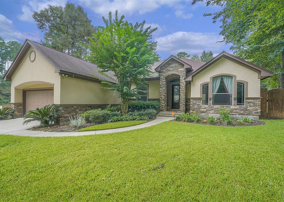 1st image of 135 Springs Edge Dr
