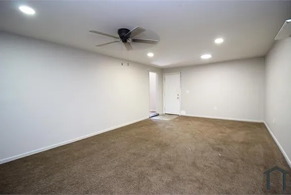 3 bed, 1800 sqft, $1,400 — Photo 4
