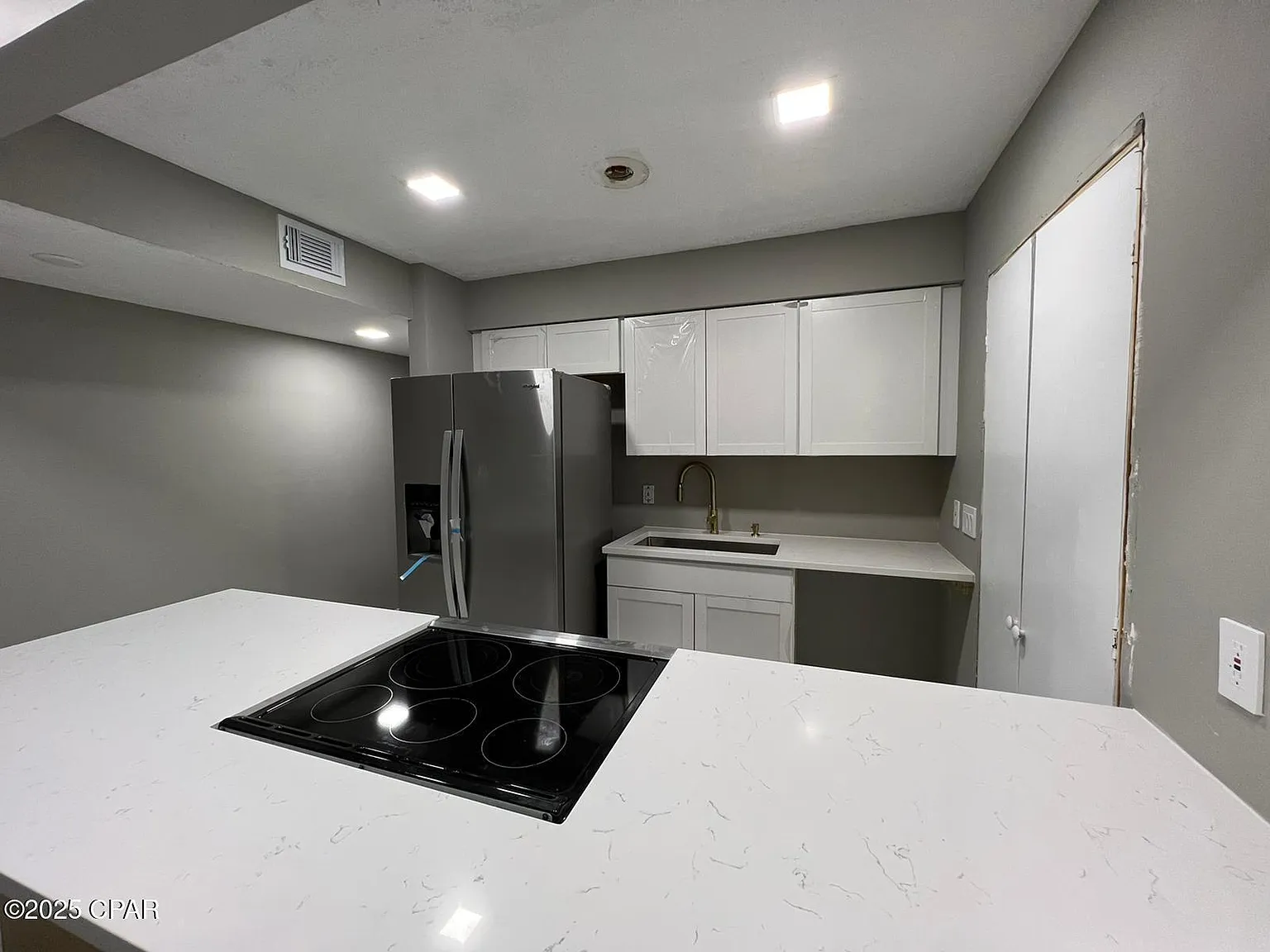 2 bed, 4288 sqft, $1,499 — Photo 2