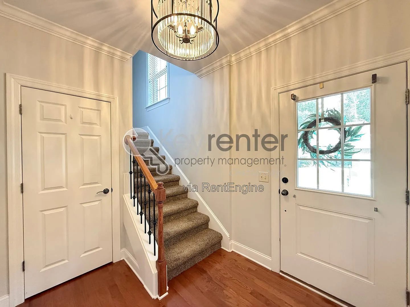 4 bed, 2.5 bath, 2720 sqft, $2,595 — Photo 2