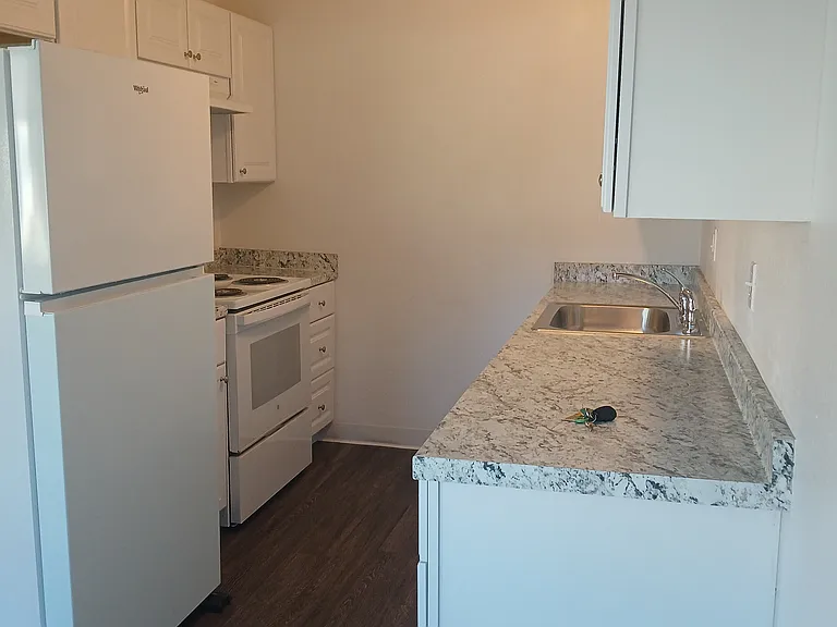 Hunter's Pointe Apartments — Photo 7