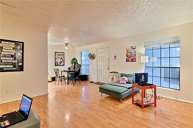 2401 Leon St #106 — Photo 7