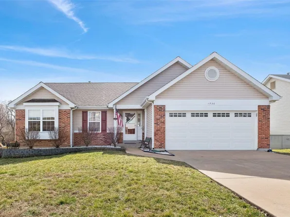 1736 Lake Meade Dr, Pacific, MO 63069