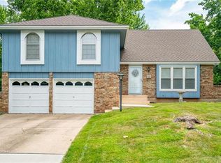 8313 Grant St, Overland Park, KS 66212